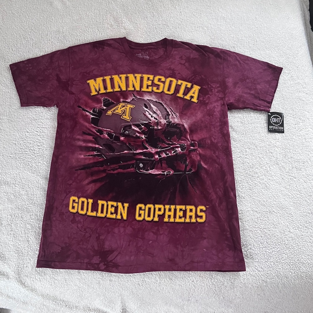Vintage Style Minnesota Golden Gophers Operation Hat Trick Graphic Tee Sz L NWT